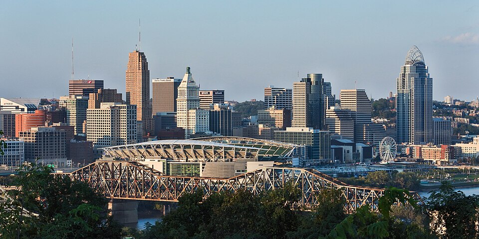 Cincinnati, OH: Downtown Cincinnati viewed from Devou Park (cropped)