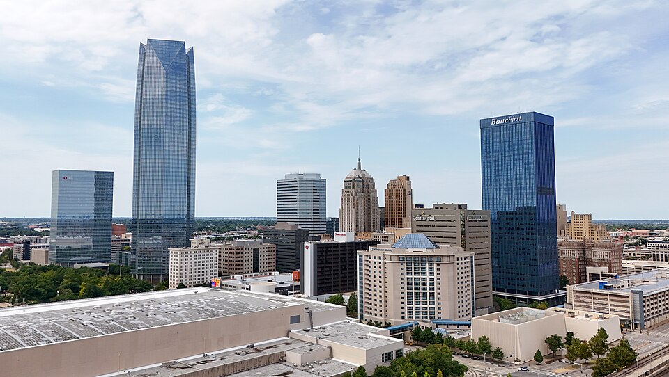 Oklahoma City, OK: Oklahoma City skyline from drone