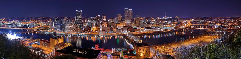 Pittsburgh, PA: Pittsburgh skyline panorama at night