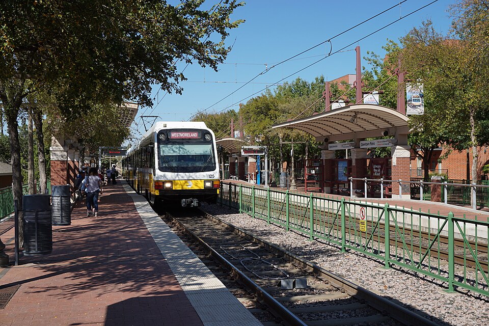 Plano, TX: Downtown Plano Station October 2015 7
