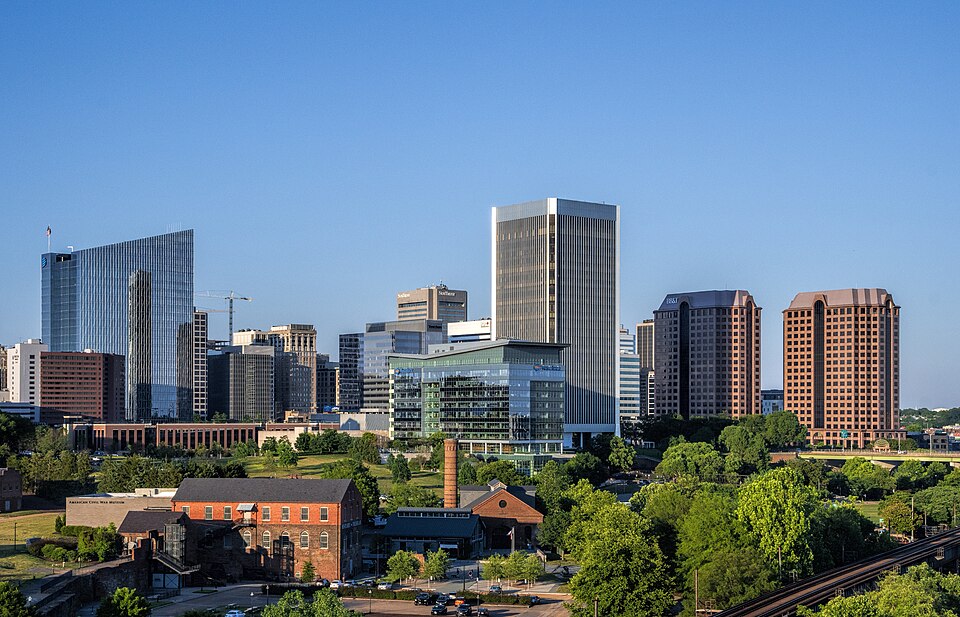Richmond, VA: A downtown view of Richmond, VA